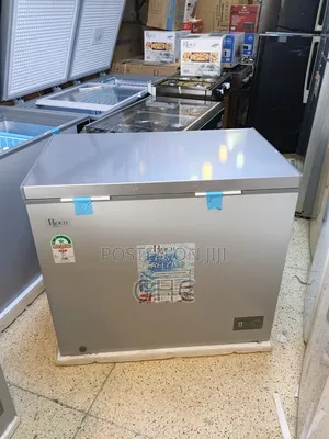 250l Chest Freezer ( Rf330k-B)