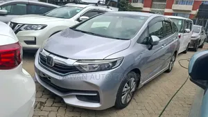 Honda Shuttle 2019 Silver