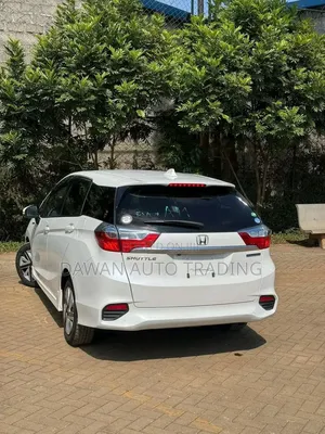Honda Shuttle 2018 White