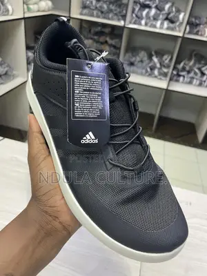 Adidas Roamboat