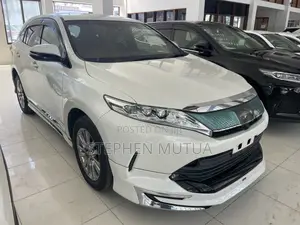Toyota Harrier 2.0 2018 White