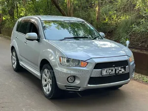 Mitsubishi Outlander 2010 Silver