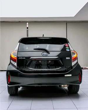 Toyota Aqua 2018 Black