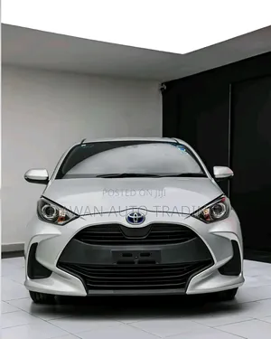 Toyota Yaris 2019 Silver