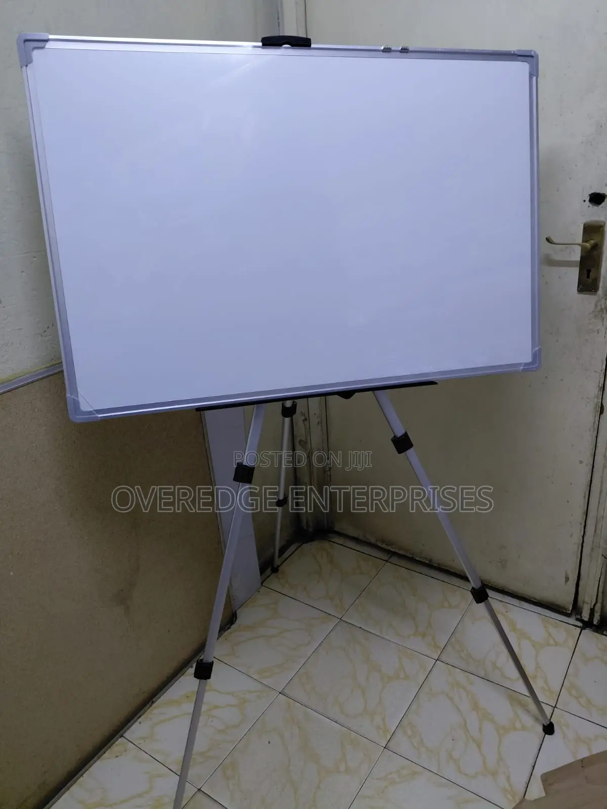 70x50 Whiteboard and Tripod Stand
