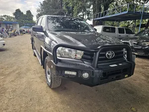 Toyota Hilux 2021 Gray