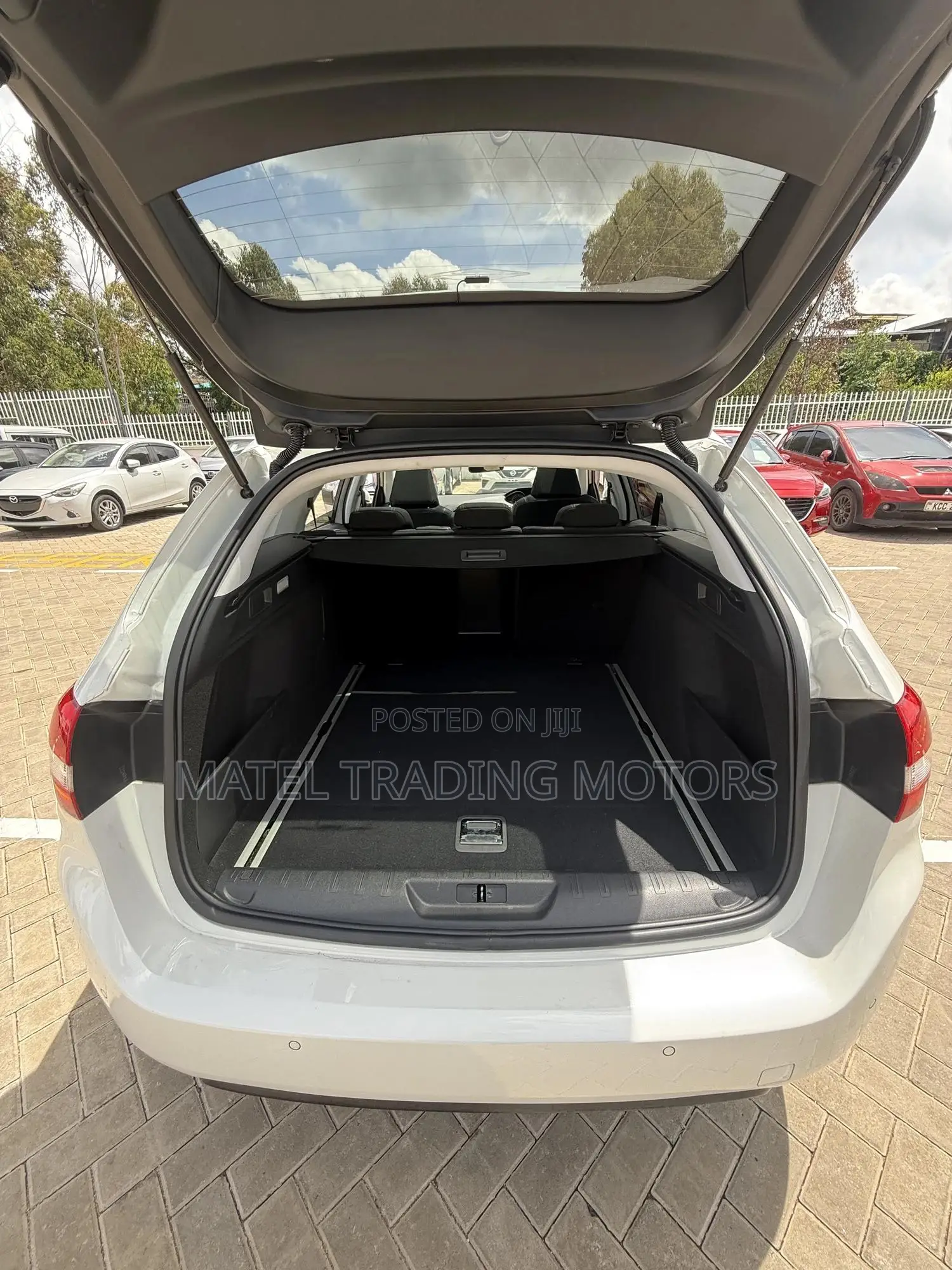 Peugeot 308 2019 White