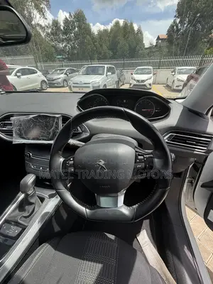 Peugeot 308 2019 White