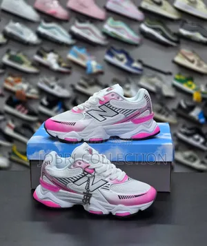 Ladies New Balance 2000r Pink Sneakers
