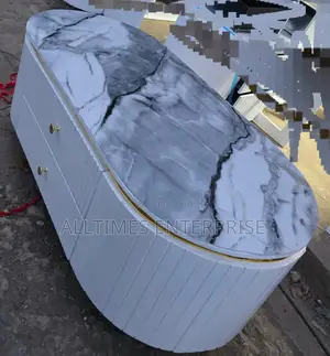 Round Executive Modern Executive Lamating Marble Table