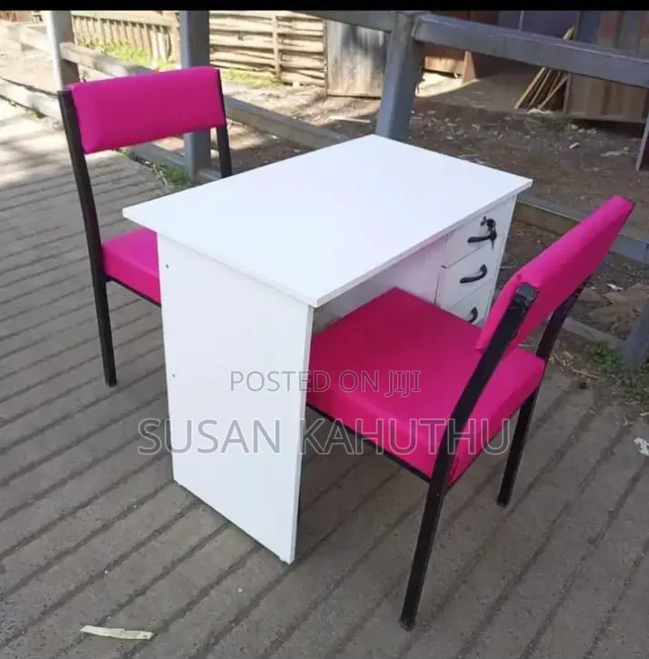 Modish Parlour Set
