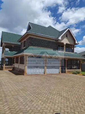 5bdrm Mansion in Ngoigwa, Ngoingwa Estate for rent