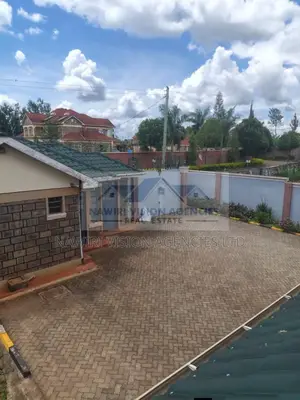5bdrm Mansion in Ngoigwa, Ngoingwa Estate for rent