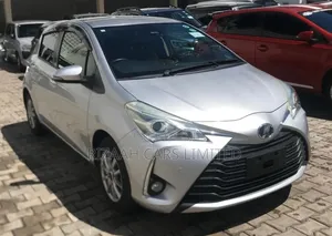 Toyota Vitz 2019 Silver
