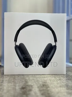 The Apple Airpods Max 2 (2026) With Smart Case