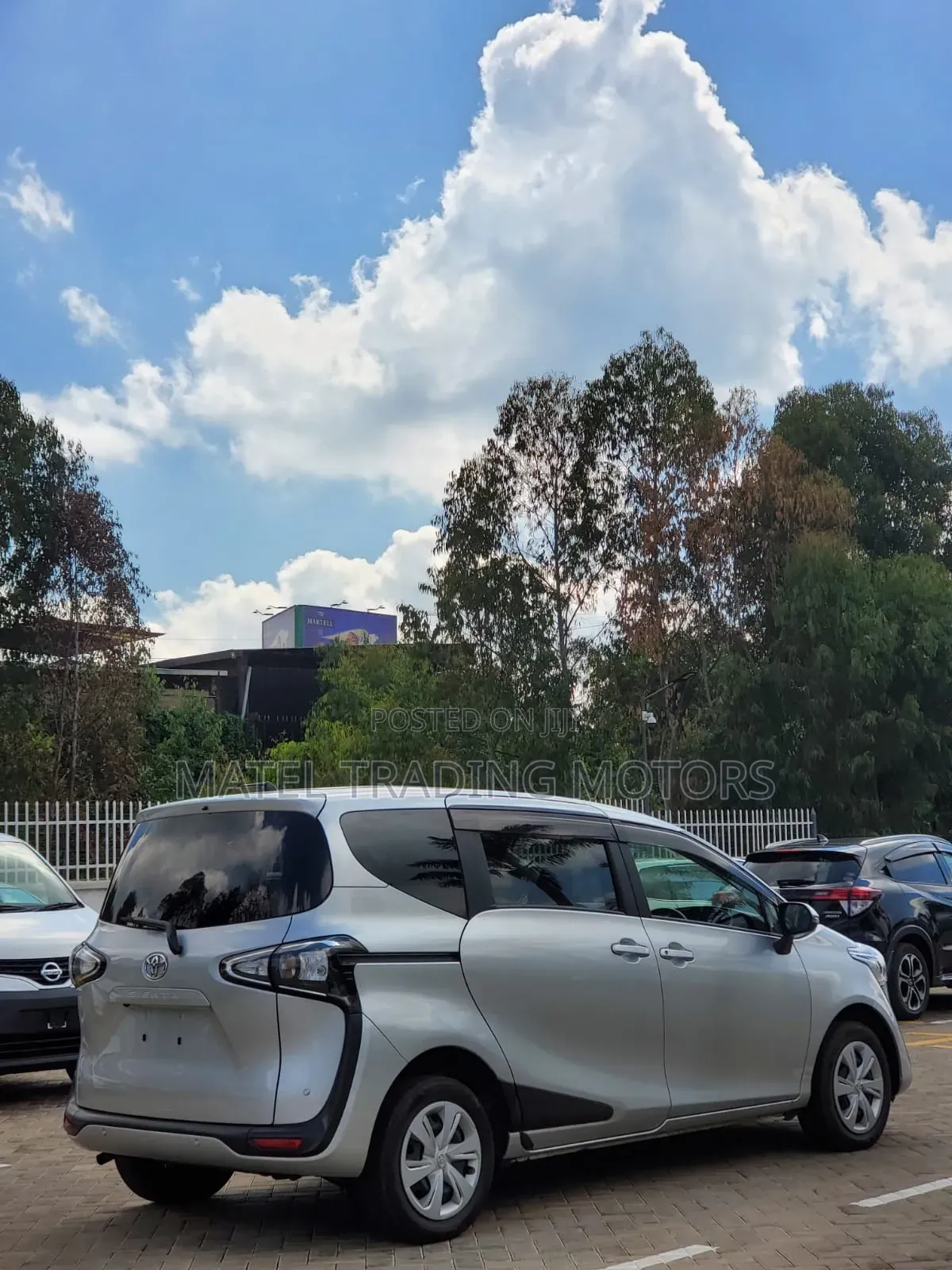 Toyota Sienta 2019 Silver