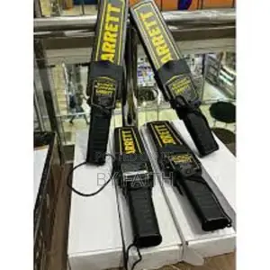 Active Hand-held Metal Detector – Garrett Superscanner