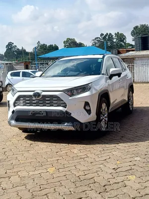 Toyota RAV4 2019 White