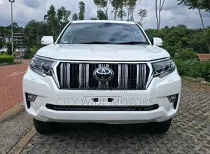 Toyota Land Cruiser Prado 2021 White