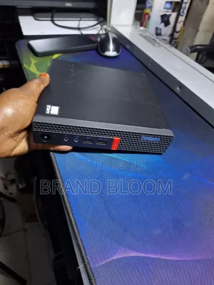 Desktop Computer Lenovo ThinkCentre M700 8GB AMD A4 HDD 500GB