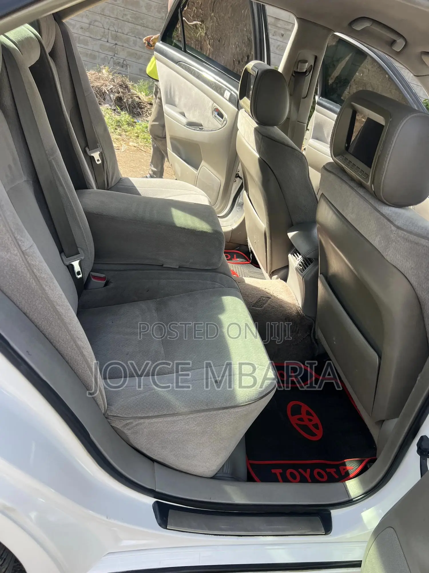 Toyota Crown 2008 White
