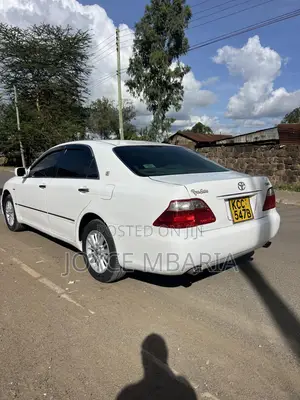 Toyota Crown 2008 White