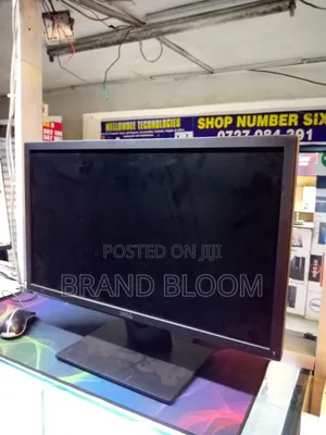 Dell 23 Inches Stretch