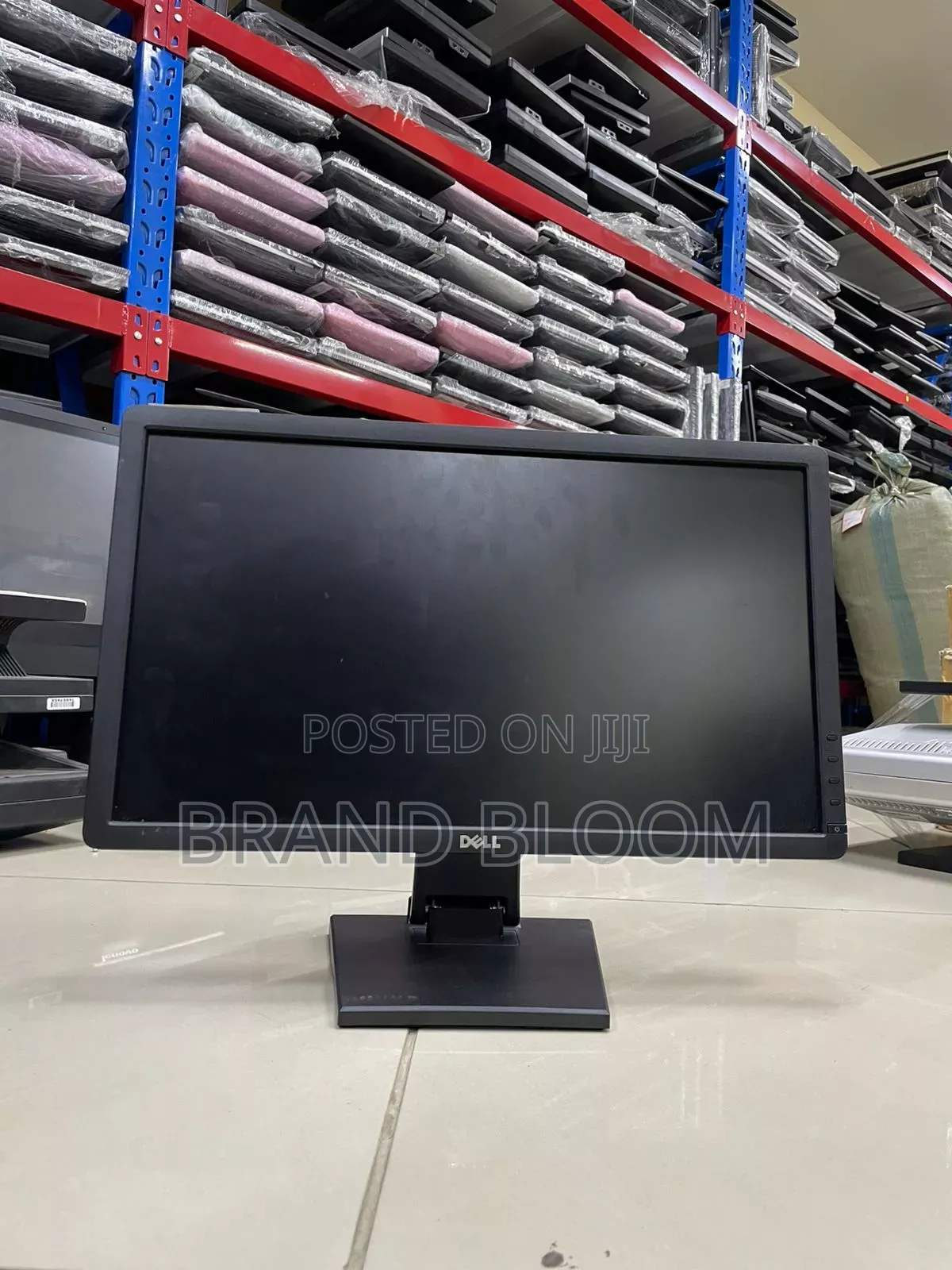 Dell 22inches Stretched