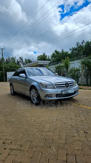 Mercedes-Benz C200 2010 Silver