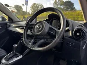 Mazda 2 2019