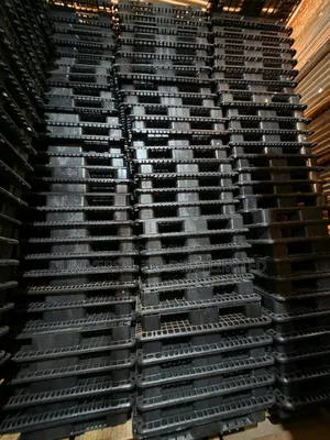 Plastic Pallets- Durable and Reliable Warehouse Pallets. 05