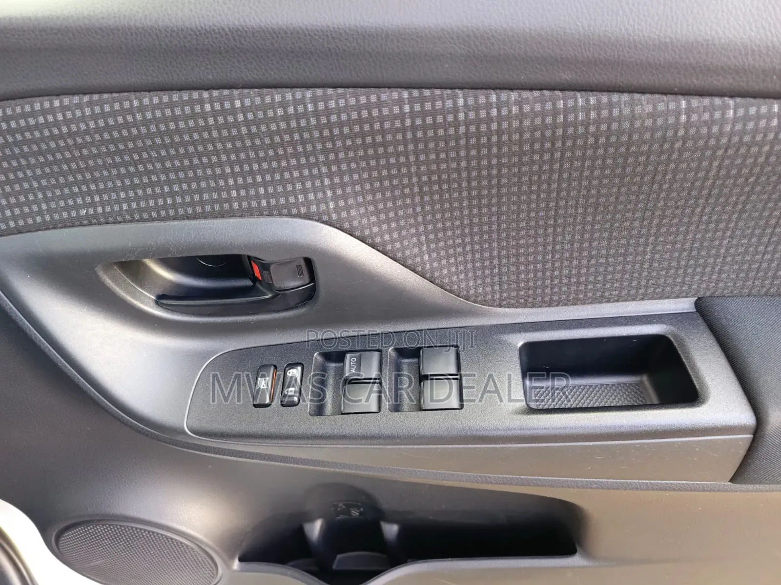 Toyota Vitz 2019 Silver