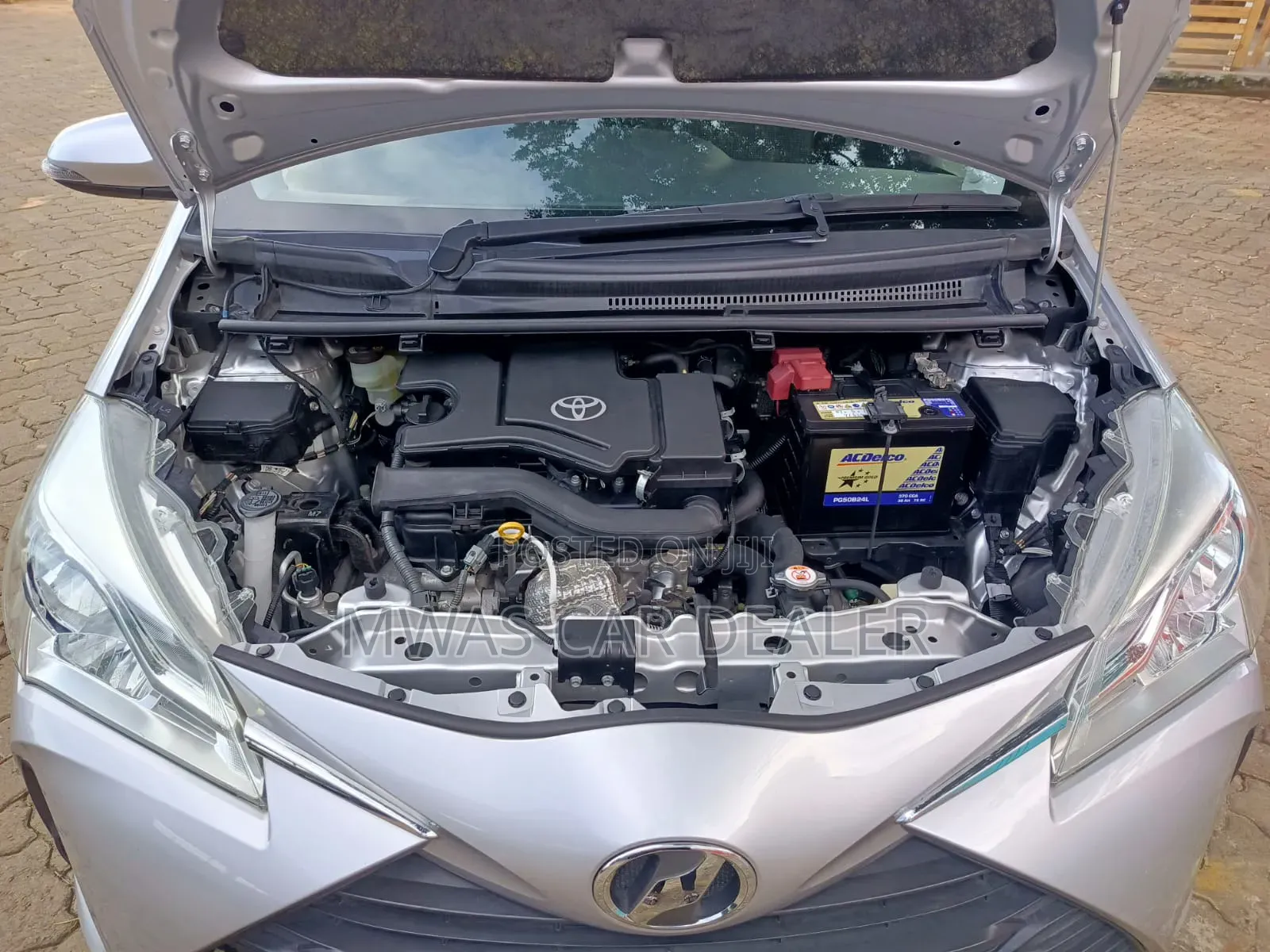 Toyota Vitz 2019 Silver