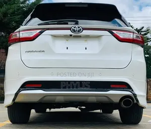 Toyota Harrier 2.0 2019 White