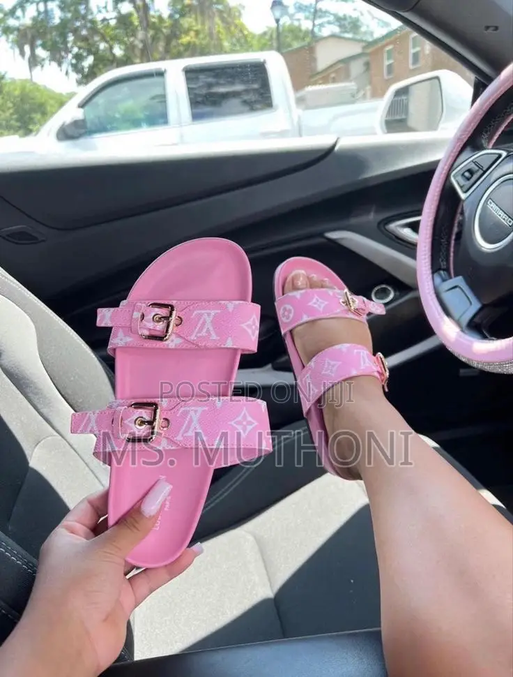 New Lv Sandals ( Unboxed ) Size 37-42