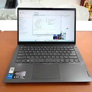 New Laptop Lenovo V14 G4 IRU 8GB Intel Core i5 SSD 512GB