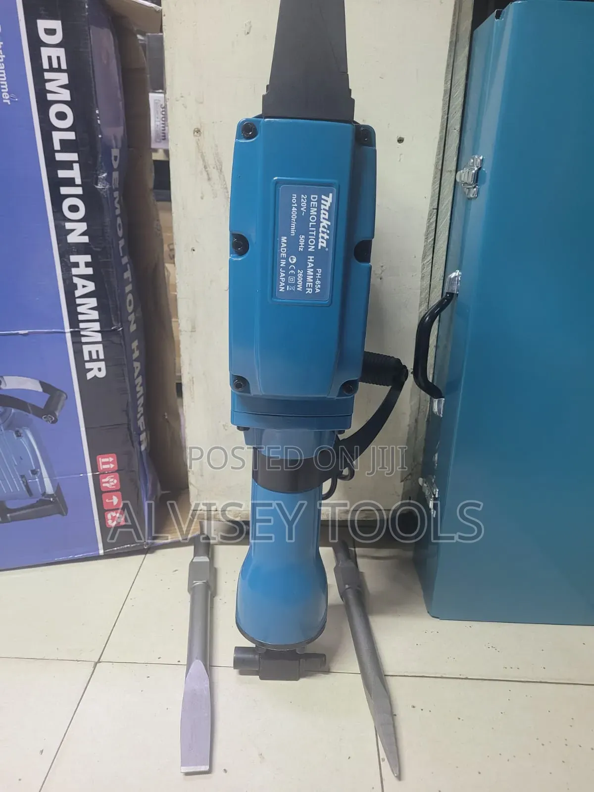 Makita Demolition Hammer 2600w