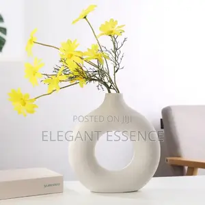 Decorative Nordic Circular Donut White Ceramic Vase*