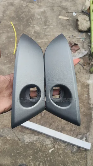 Toyota Vanguard/Rav4 Dashboard Ac Vent Cover