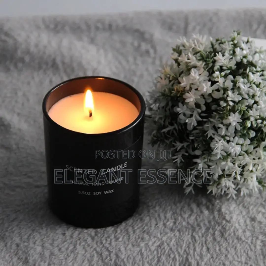 *Soy Wax Scented Candle in Glass Jar*