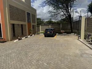 3bdrm Mansion in Matasia for rent