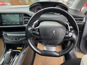 Peugeot 308 2019 Silver