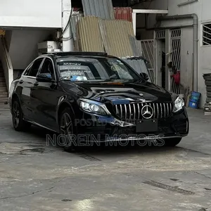 Mercedes-Benz C200 2019 Matt Black