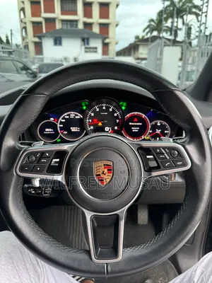 Porsche Cayenne 2018 Black
