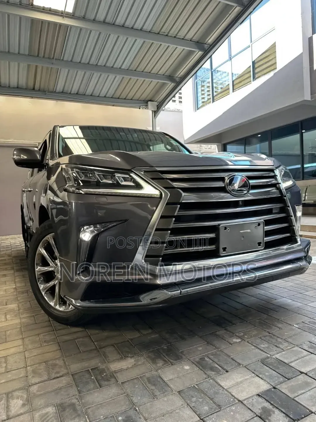 Lexus LX 570 AWD 2018 Gray