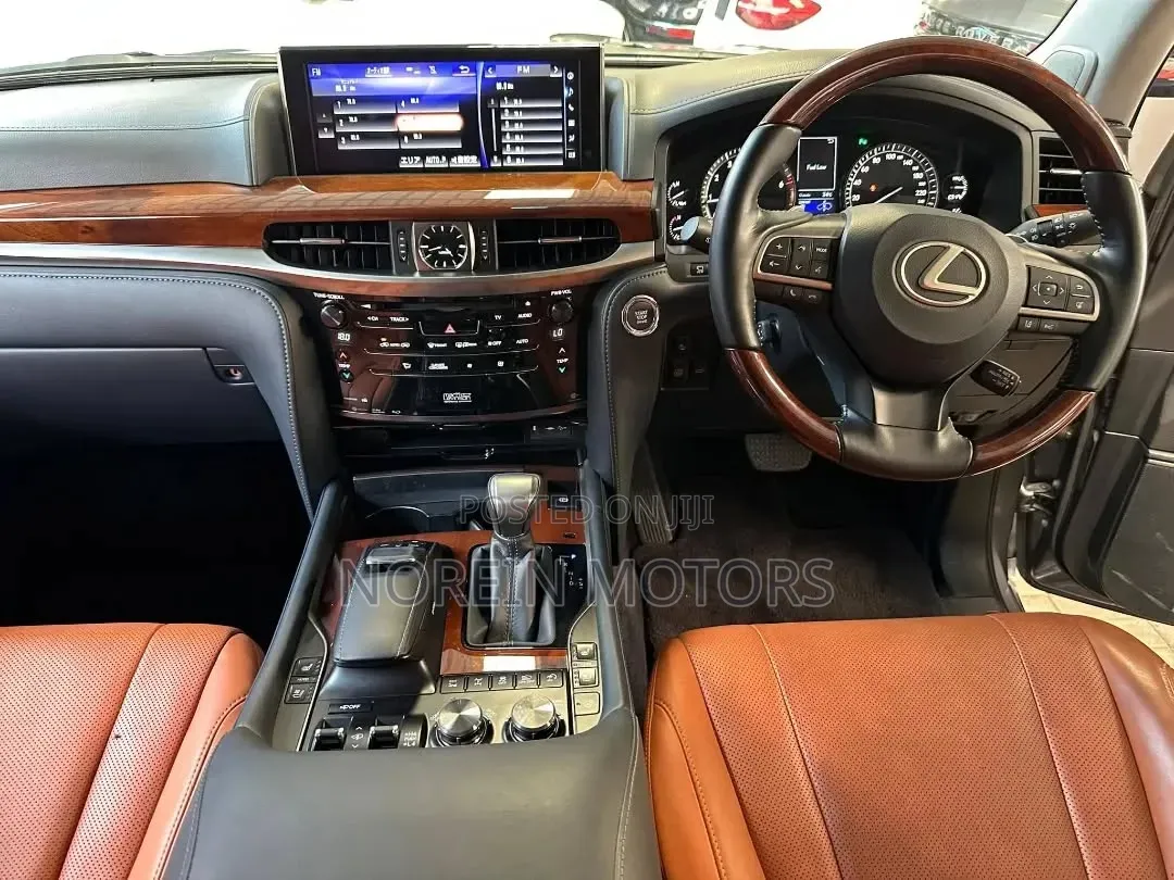 Lexus LX 570 AWD 2018 Gray