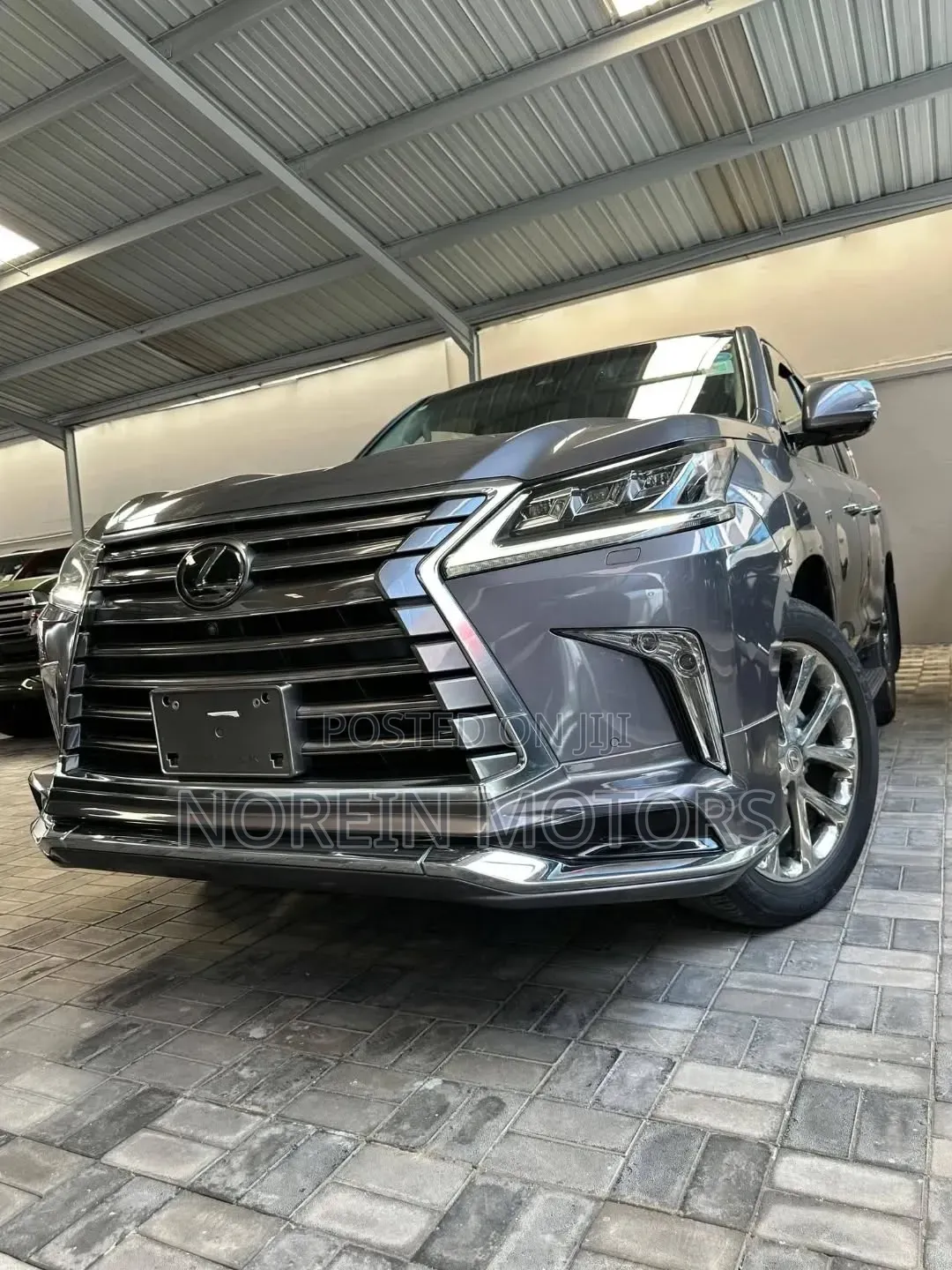 Lexus LX 570 AWD 2018 Gray