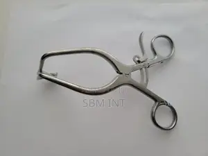 Self Retaining Wound Retractor Forcep