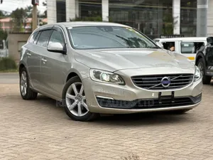 Volvo V60 2018 Beige