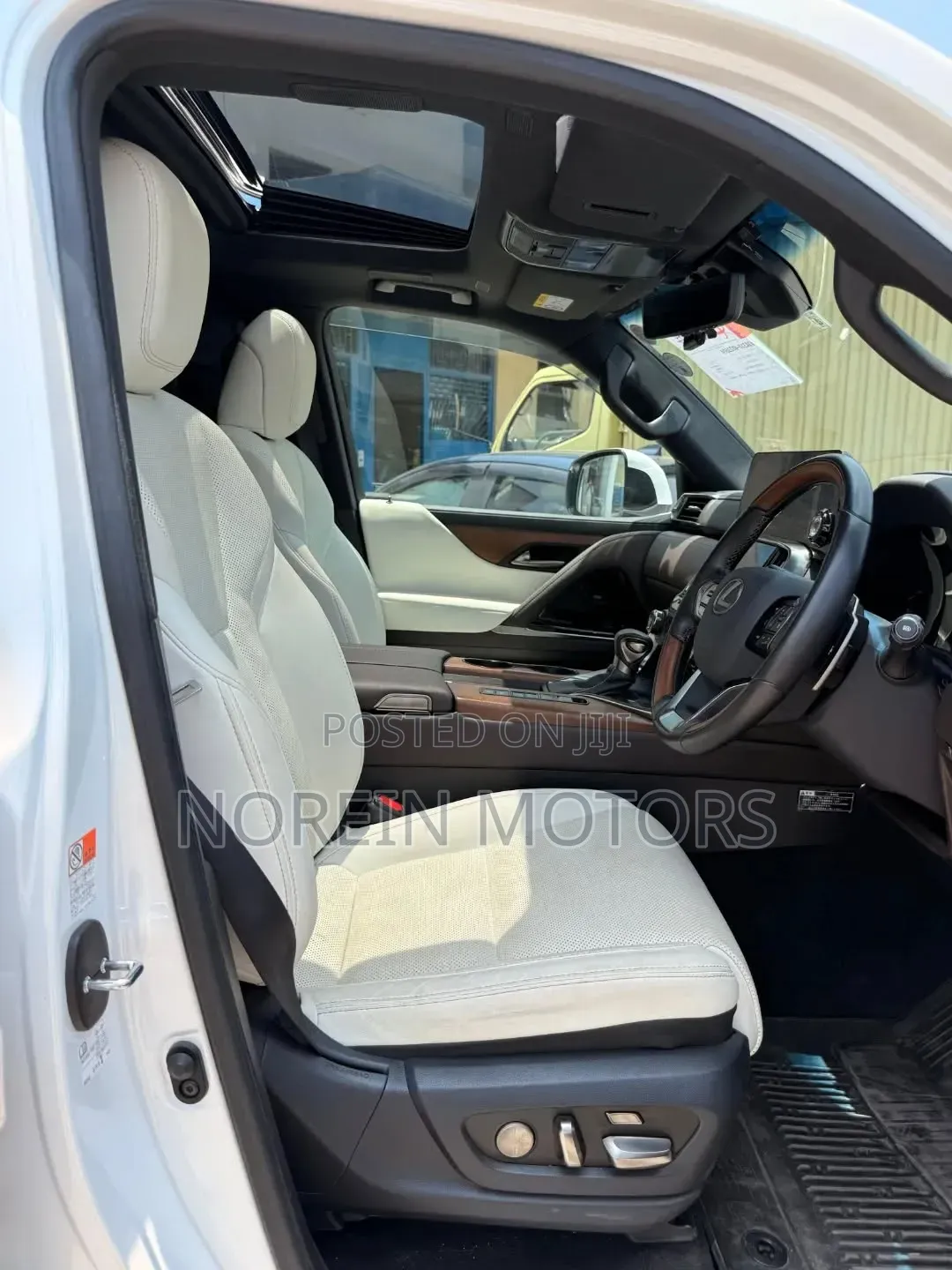 Lexus LX 2023 White